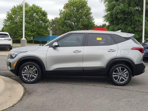 Steel Gray 2023 Kia Seltos LX