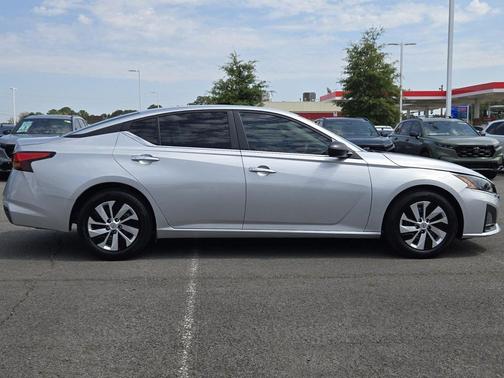 2024 Nissan Altima S FWD