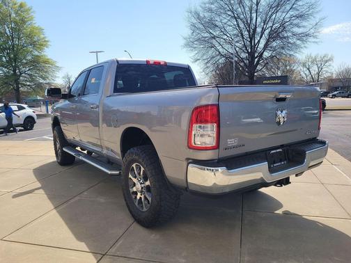 2022 RAM 2500 Big Horn Crew Cab 4x4 6'4' Box
