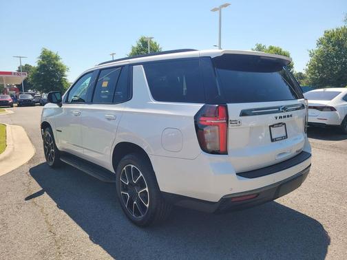 Iridescent Pearl Tricoat 2021 Chevrolet Tahoe 4WD RST