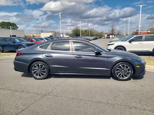 2020 Hyundai SONATA Limited