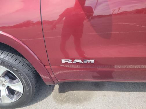 Delmonico Red Pearlcoat 2019 RAM 1500 Laramie