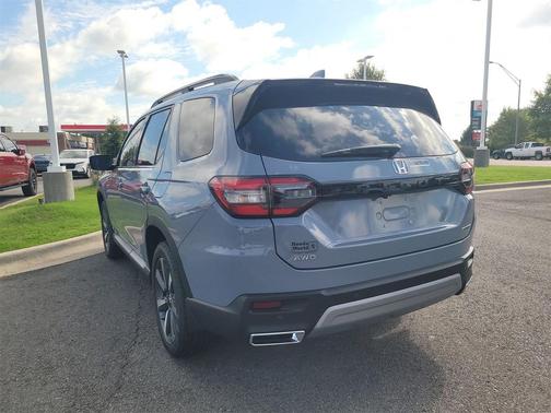 2025 Honda Pilot Touring 8-Passenger