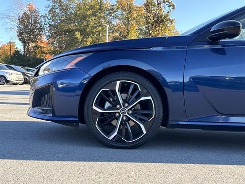 2023 Nissan Altima SR FWD