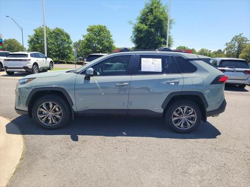 2023 Toyota RAV4 Hybrid XLE Premium