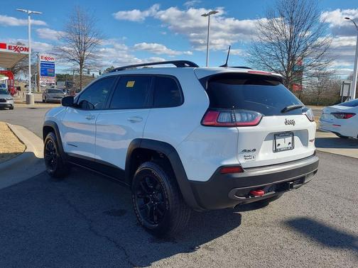 2022 Jeep Cherokee Trailhawk