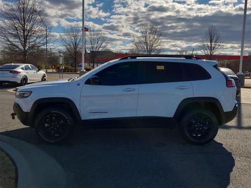 2022 Jeep Cherokee Trailhawk