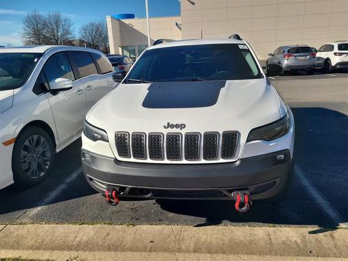 2022 Jeep Cherokee Trailhawk
