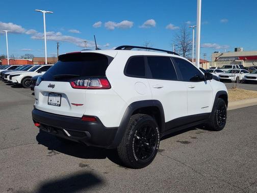 2022 Jeep Cherokee Trailhawk