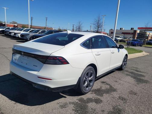 Platinum White Pearl 2026 Honda Accord Hybrid EX-L