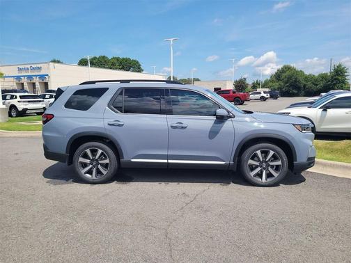 2025 Honda Pilot Touring 8-Passenger