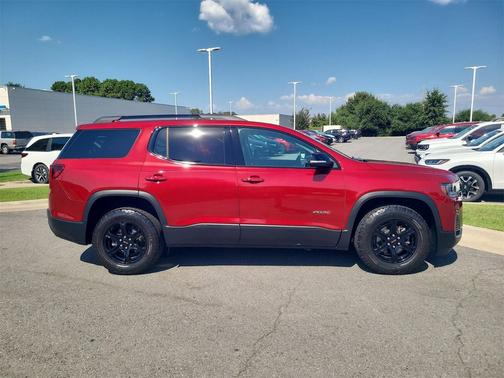 2023 GMC Acadia AWD AT4