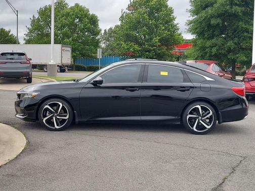 Crystal Black Pearl 2022 Honda Accord Sport 1.5T