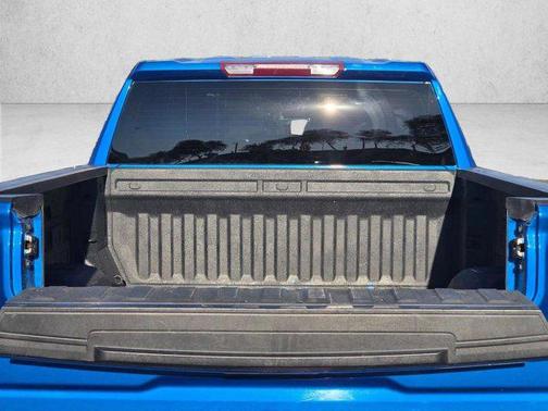 Dynamic Blue Metallic 2022 GMC Sierra 1500 Elevation