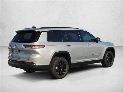 Silver Zynith 2024 Jeep Grand Cherokee L Altitude