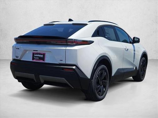 Wind Chill Pearl 2026 Toyota C-HR SE