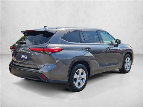 2021 Toyota Highlander LE