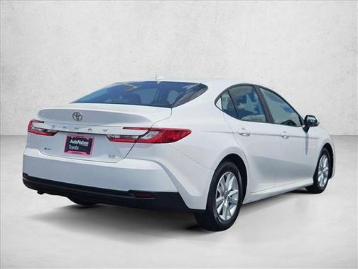 Ice Cap 2025 Toyota Camry LE