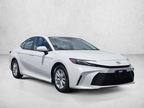 Ice Cap 2025 Toyota Camry LE