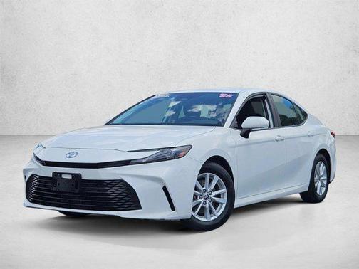 Ice Cap 2025 Toyota Camry LE