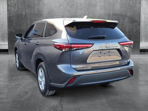 2023 Toyota Highlander LE