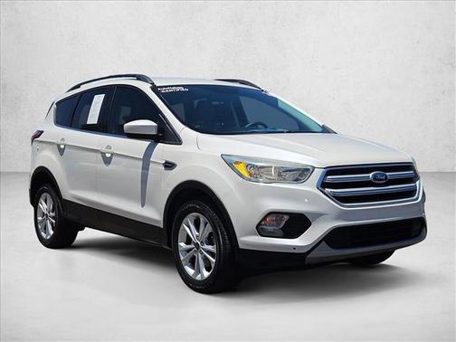 White Platinum Metallic Tri-Coat 2018 Ford Escape SE