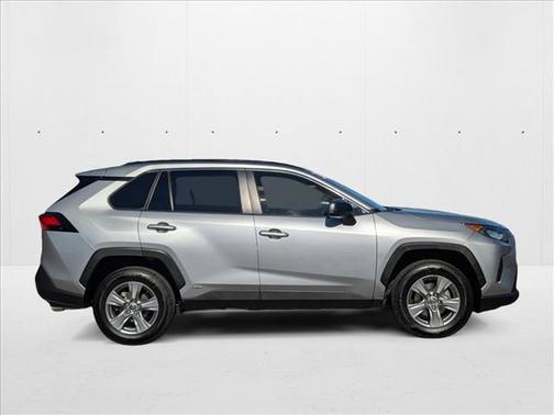 2022 Toyota RAV4 Hybrid LE