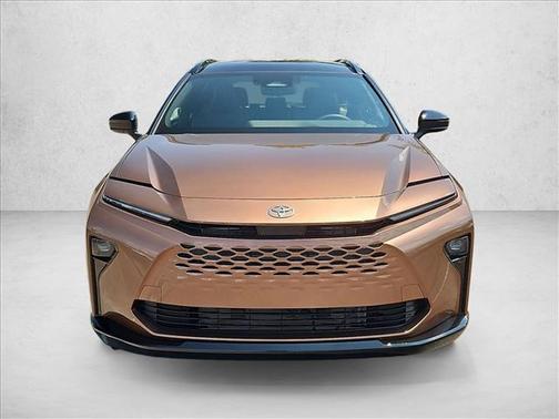 Bronze Age w/Black Roof 2026 Toyota Crown Signia Limited