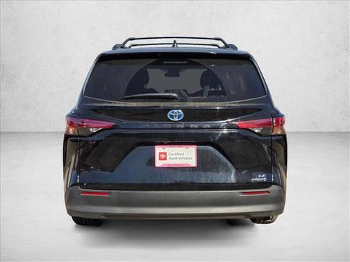 2021 Toyota Sienna LE