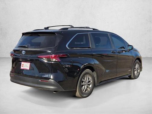2021 Toyota Sienna LE