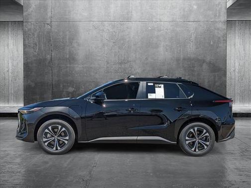 2025 Toyota bZ4X XLE