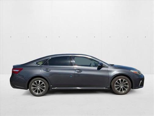 2016 Toyota Avalon XLE