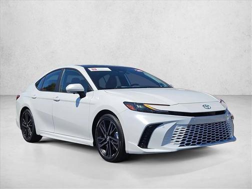 Wind Chill Pearl 2025 Toyota Camry XSE