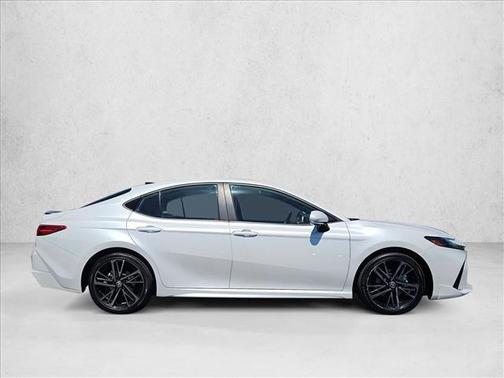 Wind Chill Pearl 2025 Toyota Camry XSE