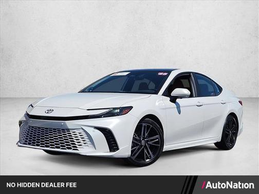 Wind Chill Pearl 2025 Toyota Camry XSE