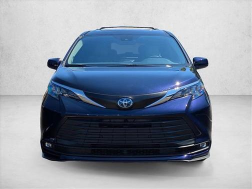 2025 Toyota Sienna XLE 7 Passenger