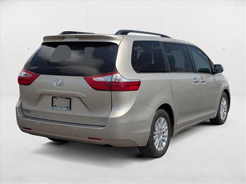 2017 Toyota Sienna XLE