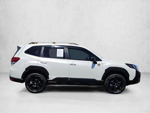 Crystal White Pearl 2024 Subaru Forester Wilderness