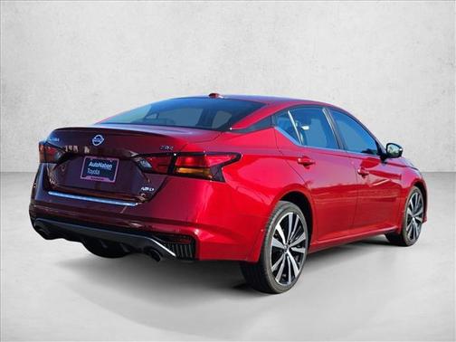 2022 Nissan Altima SR Intelligent AWD