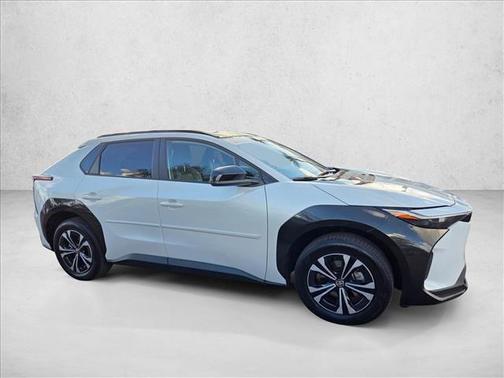2025 Toyota bZ4X XLE
