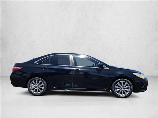 Midnight Black Metallic 2017 Toyota Camry XLE