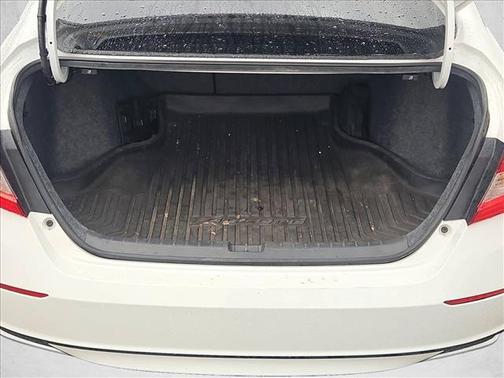 Platinum White Pearl 2018 Honda Accord EX