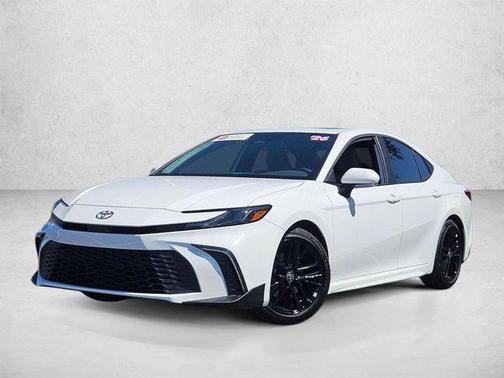 Ice Cap 2026 Toyota Camry SE