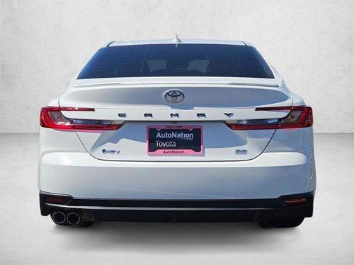 Ice Cap 2026 Toyota Camry SE