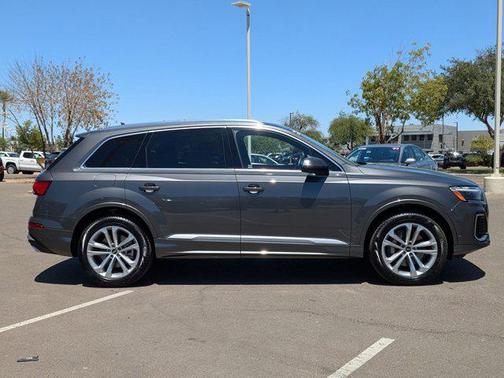 2025 Audi Q7 45 Premium