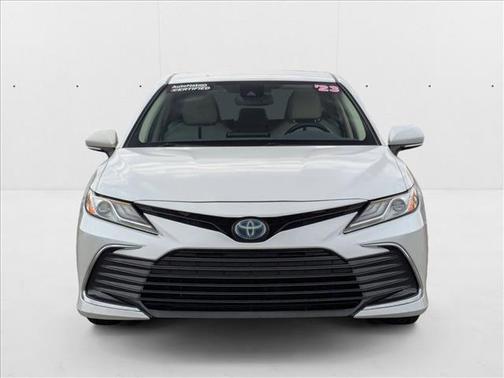 2023 Toyota Camry Hybrid XLE