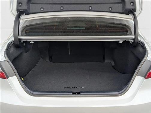 2023 Toyota Camry Hybrid XLE
