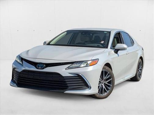 2023 Toyota Camry Hybrid XLE