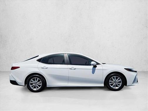 Ice Cap 2025 Toyota Camry LE