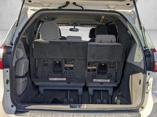 2017 Toyota Sienna LE